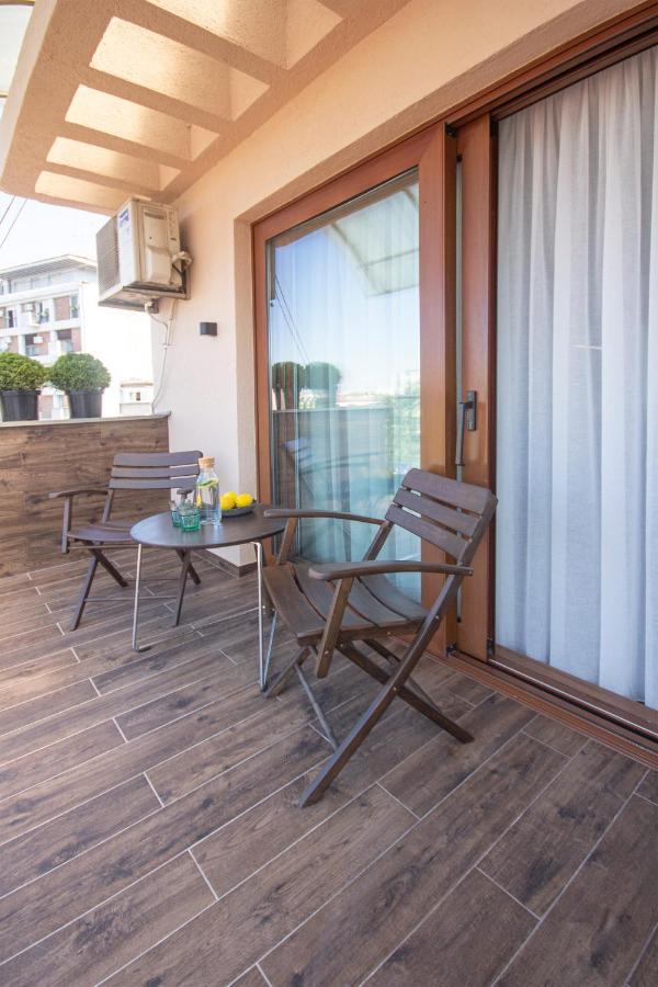 Artisan'S Dwelling Apartamento Belgrado Exterior foto